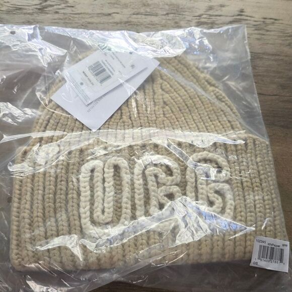UGG Chunky Crafted Rib Beanie